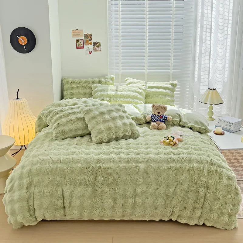 Luxury Faux Fur Bedding Set by Afralia™: Super Soft Bubble Fleece Duvet Cover, Quilt, and Sheet Set.