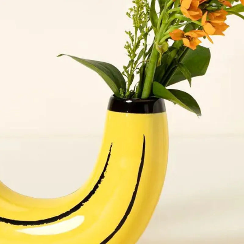 Afralia™ Resin Banana Vase: Creative Fruit Decoration for Home Arrangement, Funny Pots