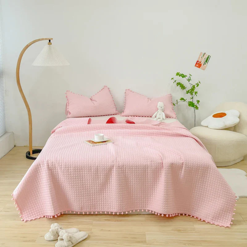 Afralia™ White Pink Summer Bedspread Air-conditioning Blanket Hair Ball Edge Quilt