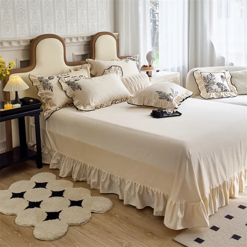 Afralia™ Vintage Flowers Leopard Print Ruffles Bedding Set in 100S Egyptian Cotton