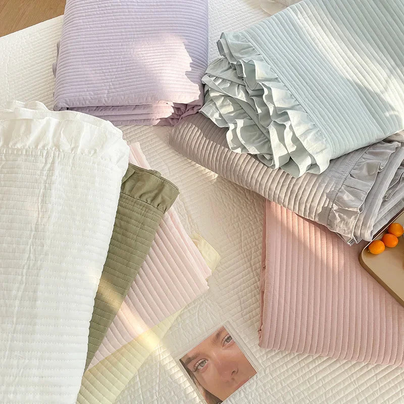 Afralia™ Quilted Cotton Queen Bed Cover Set with Ruffles - Soft & Comfortable Home Bedspread