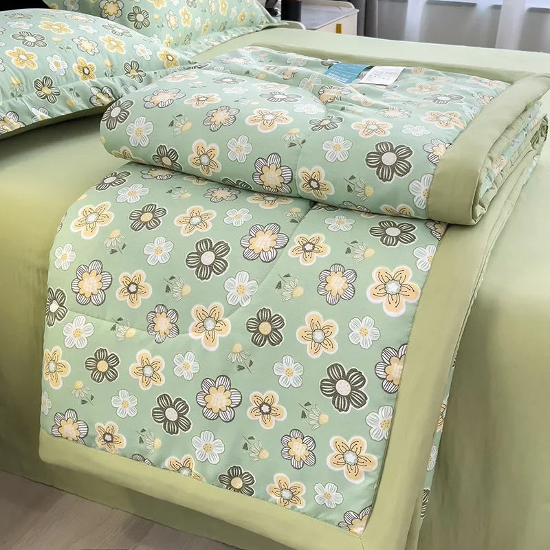 Afralia™ Retro Print Summer Cooling Comforter for Queen/King Beds