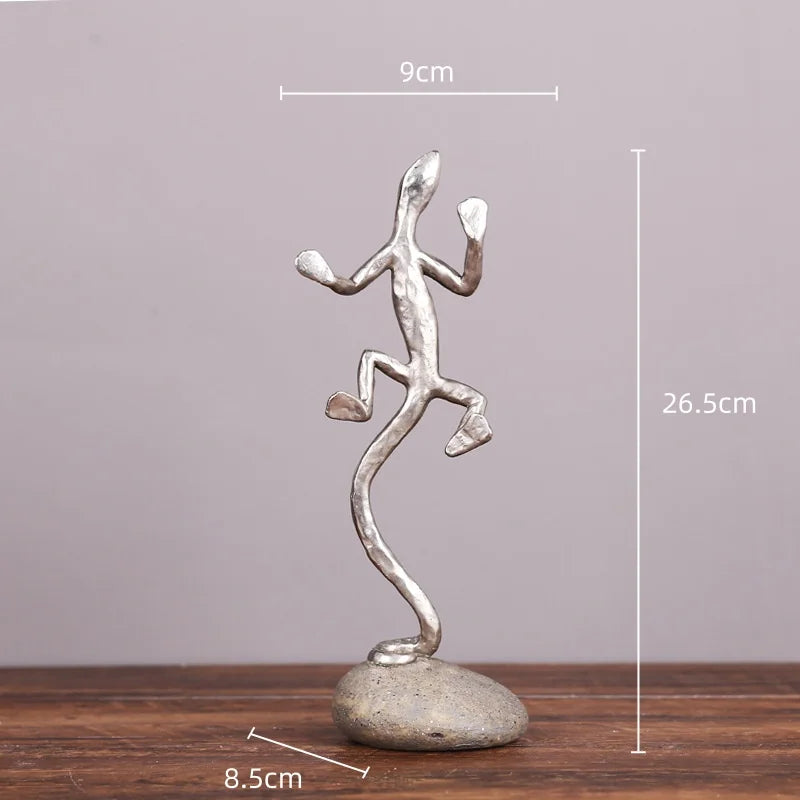 Afralia™ Gecko Lizard Resin Candlestick: Home Decor Figurine & Candelabrum