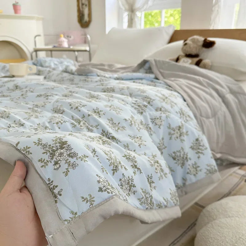 Afralia™ Cartoon Bear Printed Summer Quilt Lightweight Soft Cooling Blanket