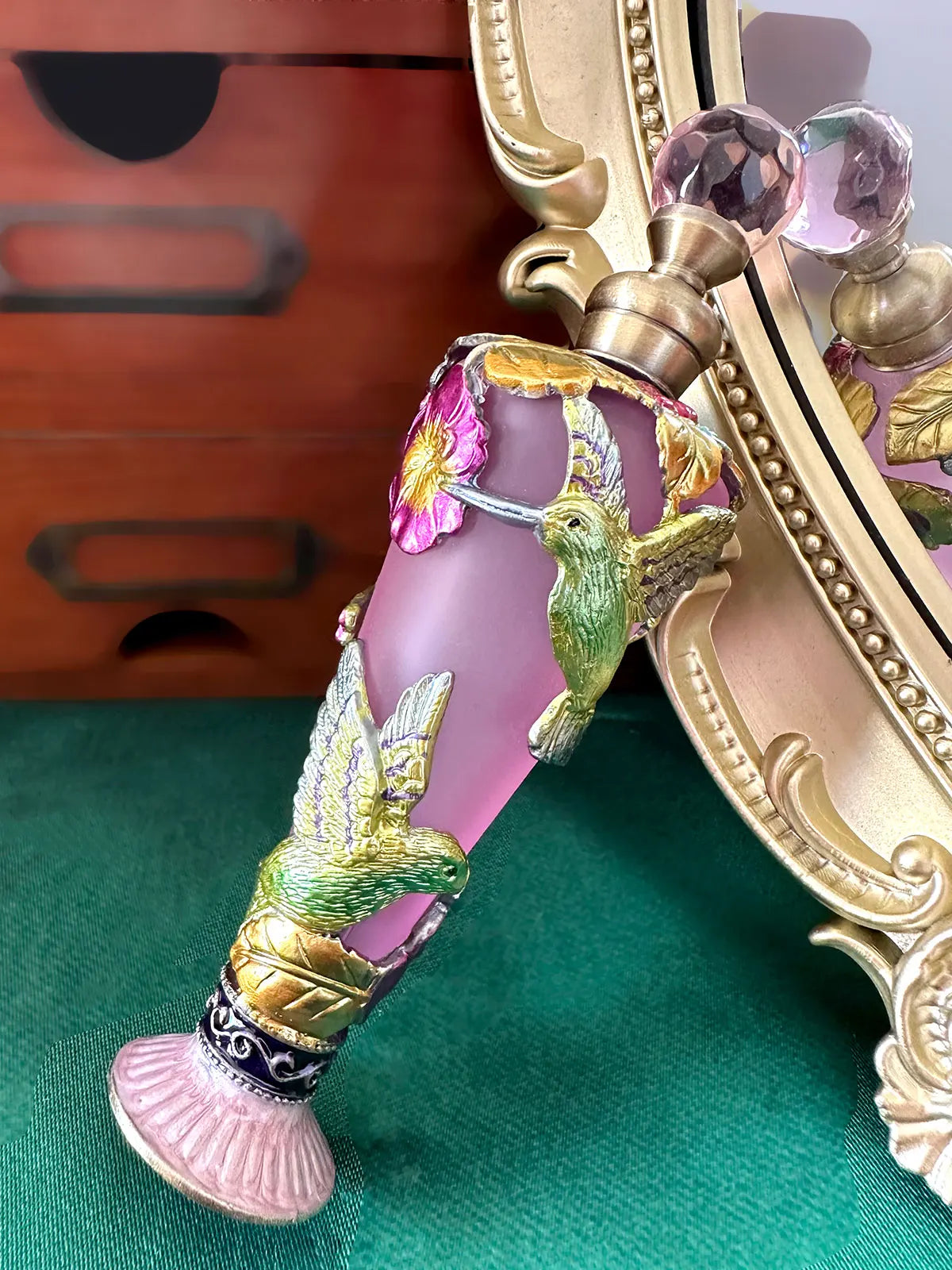 Afralia™ Retro 30ml Crystal Glass Perfume Bottle Essential Oil Gift Decoration