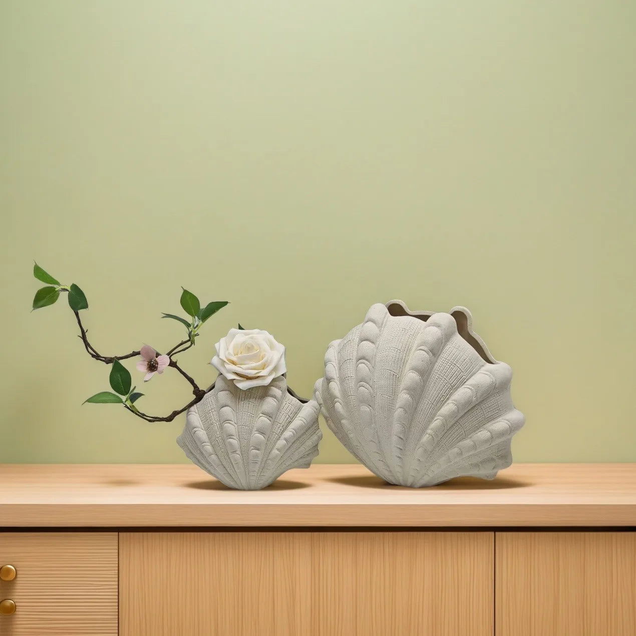 "Afralia™ Ceramic Clam Shell Vase for Home Decor and Terrarium Arrangements"