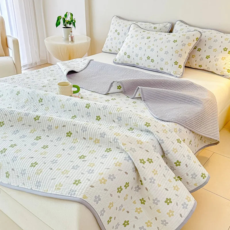 Afralia™ Rural Floral Print Reversible Quilted Bedspread for All Seasons