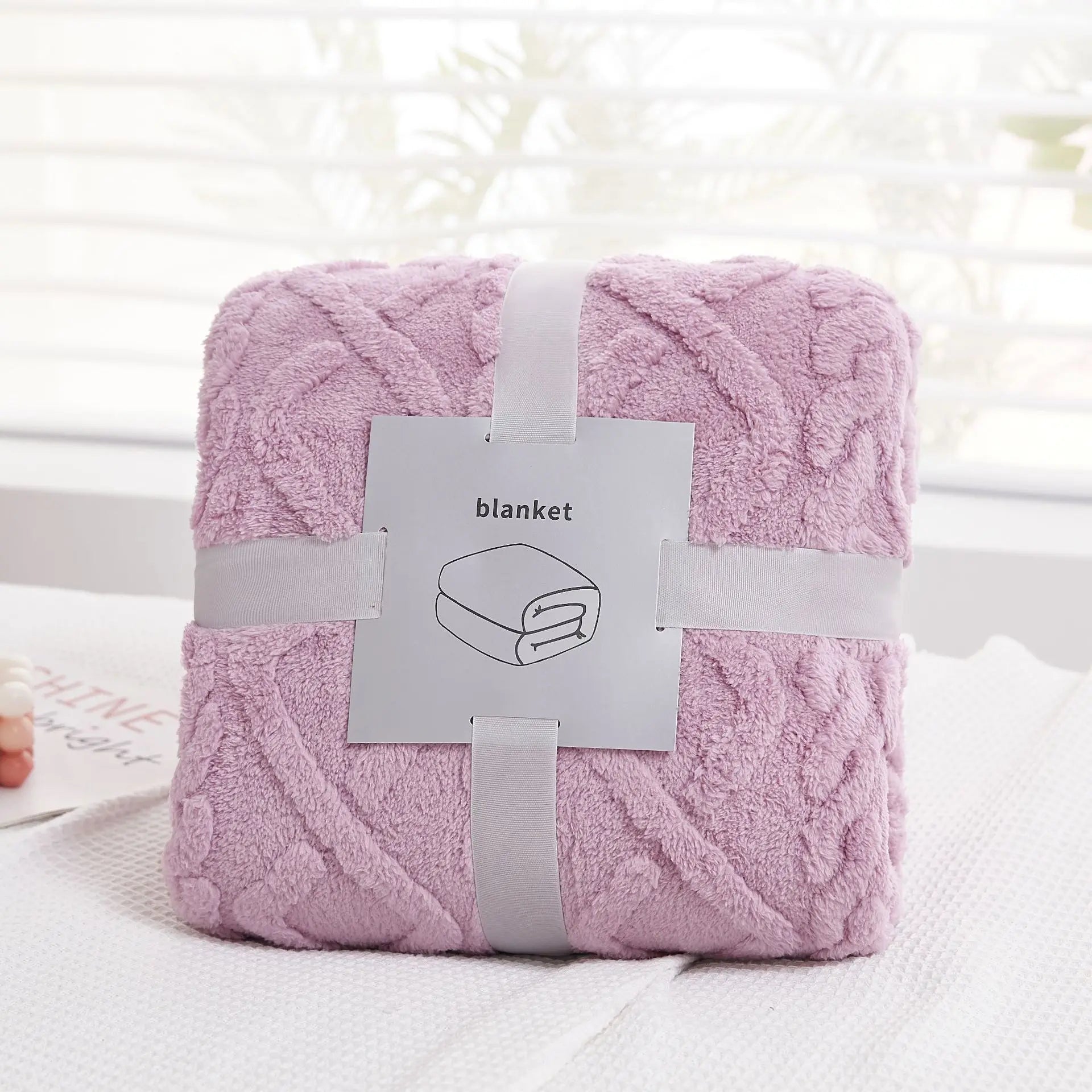 Afralia™ Cozy Jacquard Plush Blanket: Soft Winter Sofa Throw, Office Travel Nap Shawl