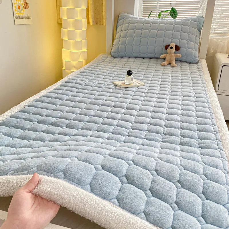 Afralia™ Winter Milk Velvet Bedspread King Size Quilted Mattress Pad Mattress Protector