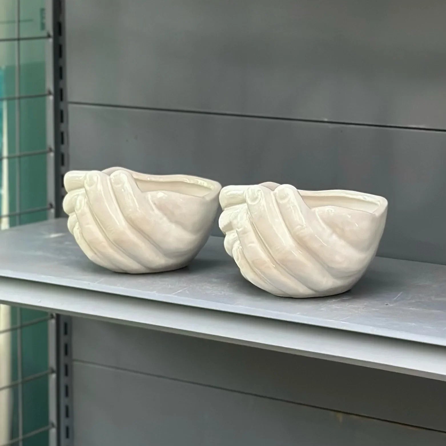 Afralia™ Ceramic Palm Flowerpot Vase Tray Home Decor Accessory