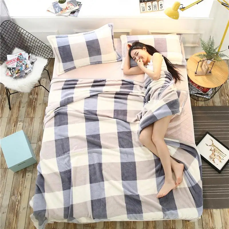 Afralia™ Floral Printed Flannel Blanket for Beds Single/Queen/King Size