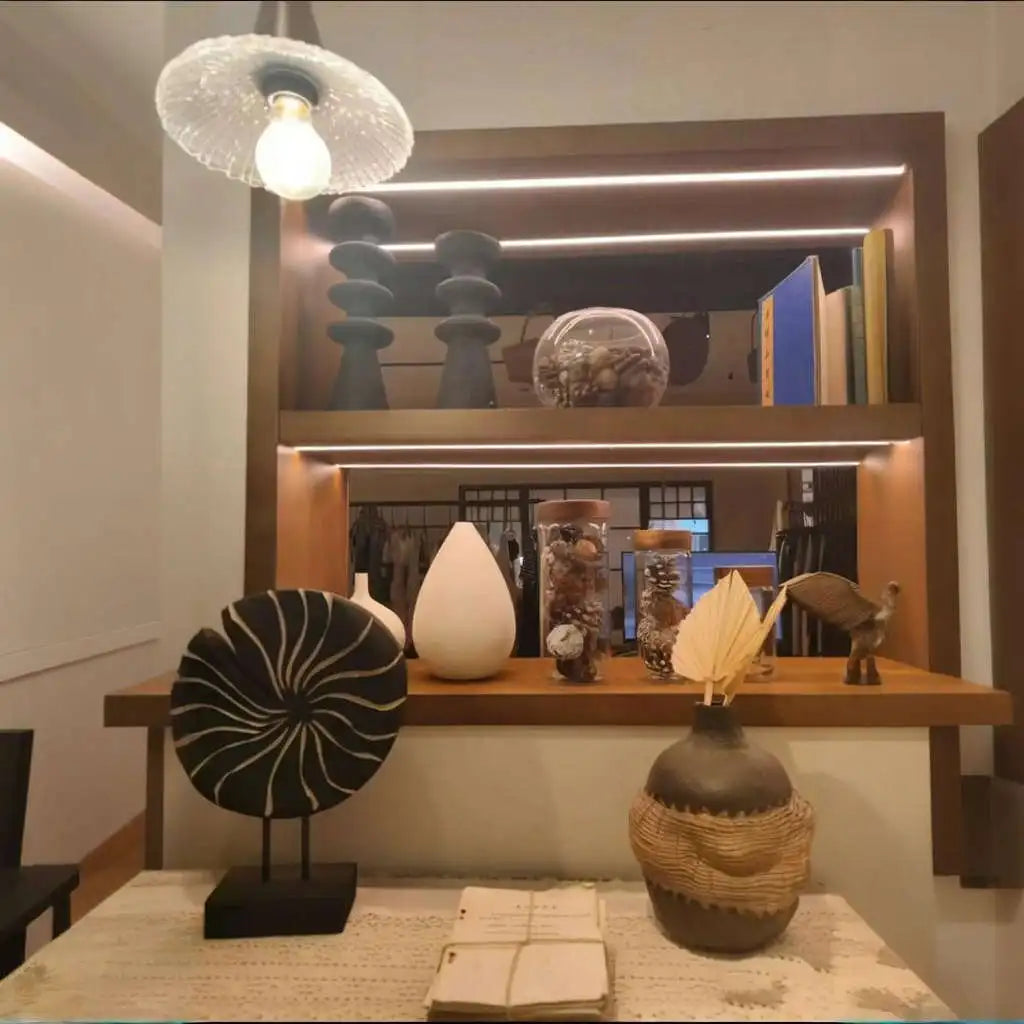 Afralia™ Wood-Grain Resin Ornaments Geometric Totem Figurines Home Decor