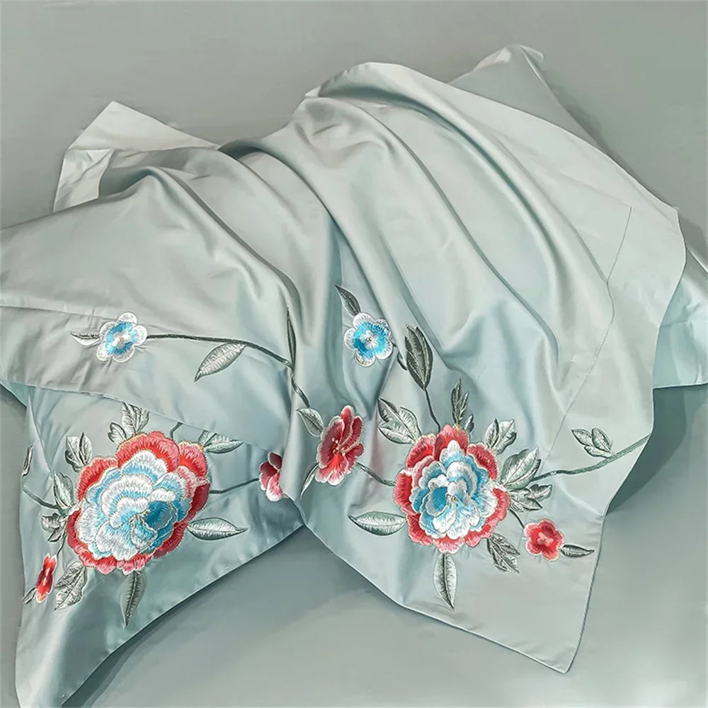 Afralia™ Pink Flowers Bedding Set in Traditional Chinese Style