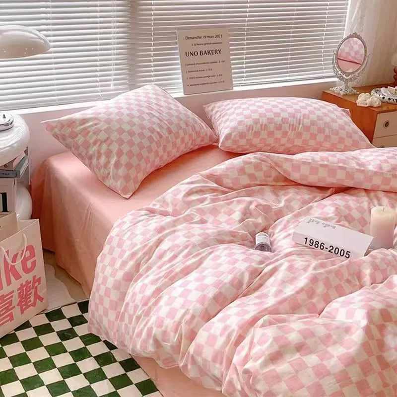 Afralia Checkerboard Pattern Duvet Cover Set - Stylish and Cozy Bedding Kit for Bedroom