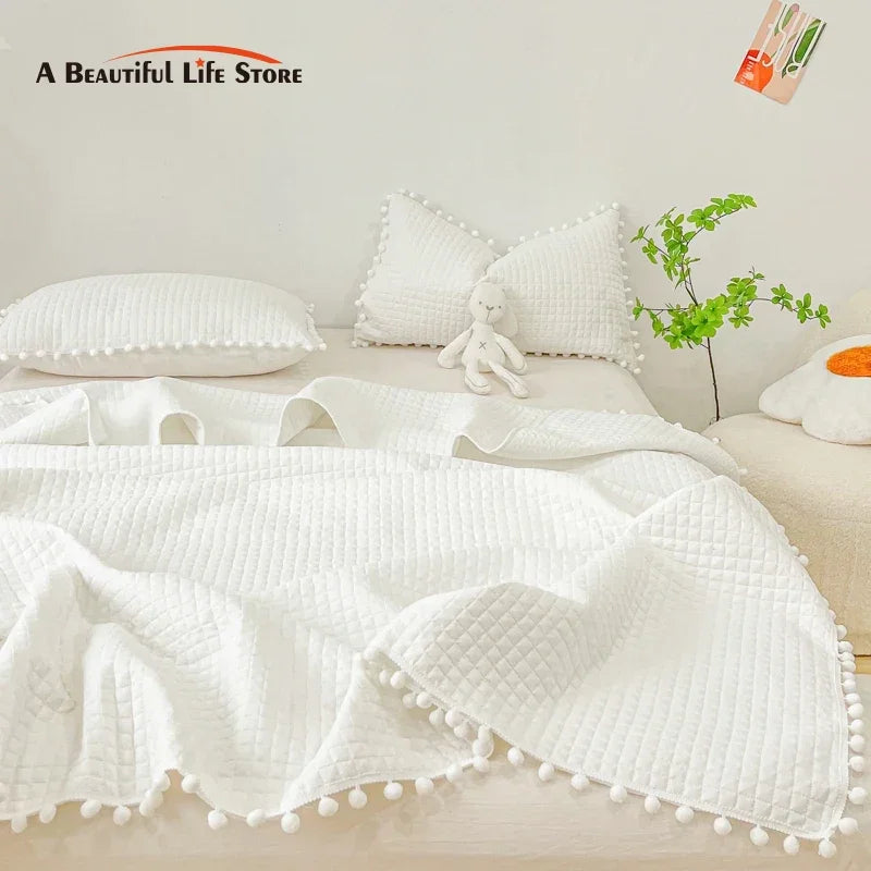 Afralia™ White Pink Summer Bedspread Air-conditioning Blanket Hair Ball Edge Quilt
