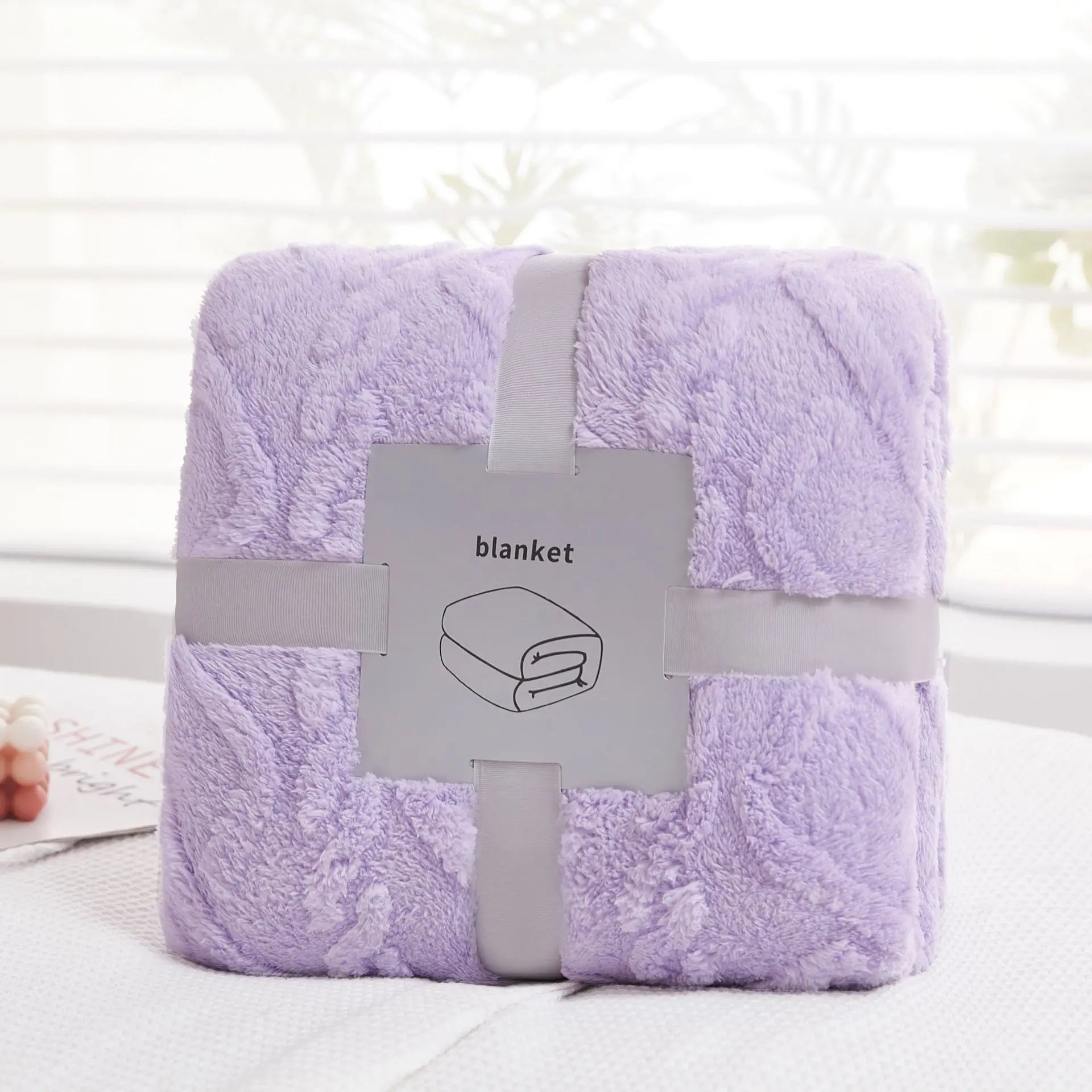 Afralia™ Cozy Jacquard Plush Blanket: Soft Winter Sofa Throw, Office Travel Nap Shawl