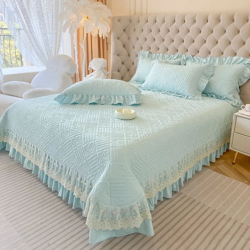 Afralia™ Lace Ruffles Quilted Bedspread Set with Pillowcases