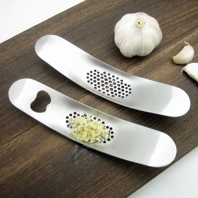 Afralia™ Garlic Press - Kitchen Gadget for Vegetables and Fruits