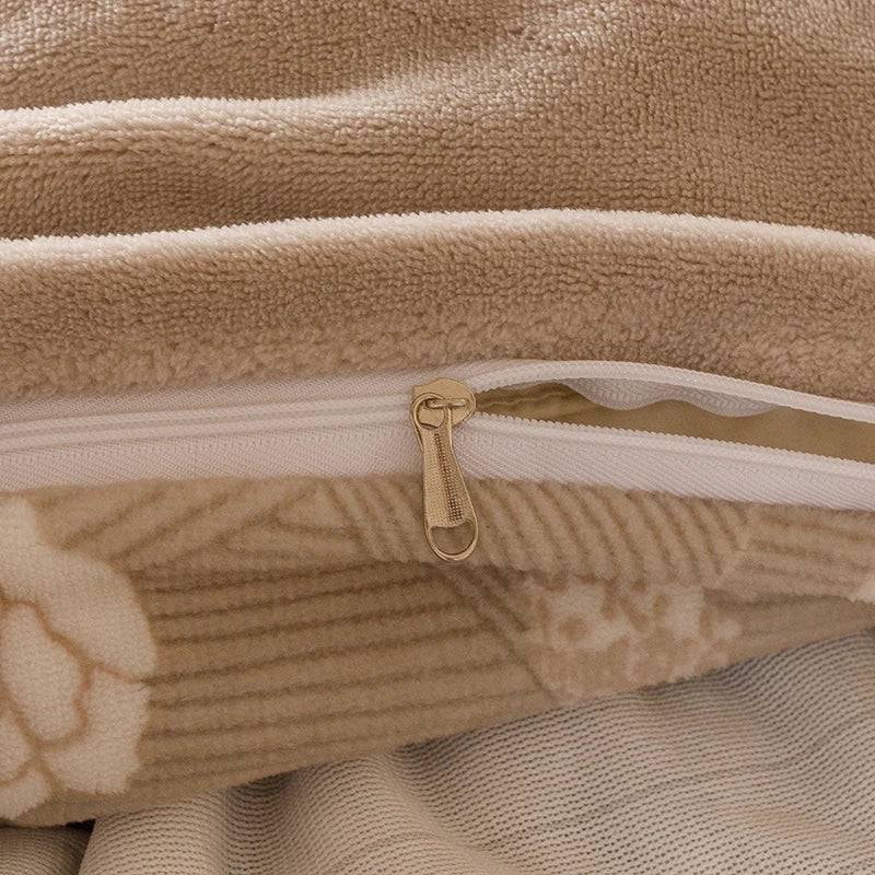 Afralia™ Vintage Flowers Ruffles Bedding Set in White Lace Design