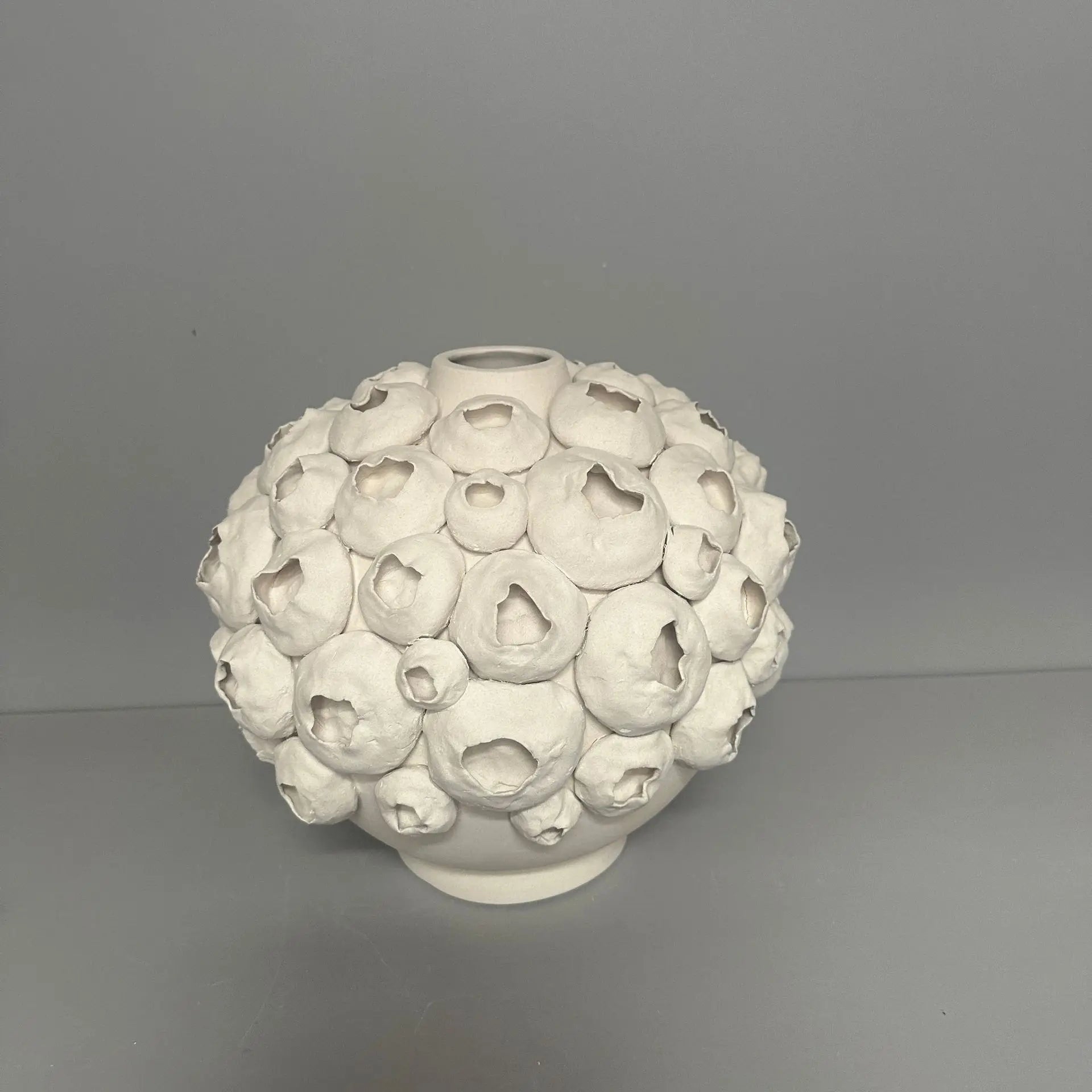 Afralia™ White Floral Ceramic Vase Room Decor Minimalistic Desk Arrangement Flowers Pots