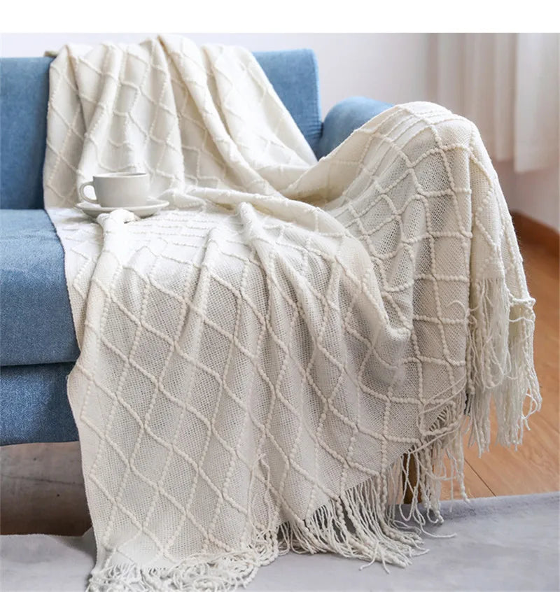 Afralia™ Plaid Knit Throw Blanket with Tassels - Cozy Home Decor for Sofa, Bed, or Shawl