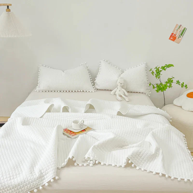 Afralia™ White Pink Summer Bedspread Air-conditioning Blanket Hair Ball Edge Quilt