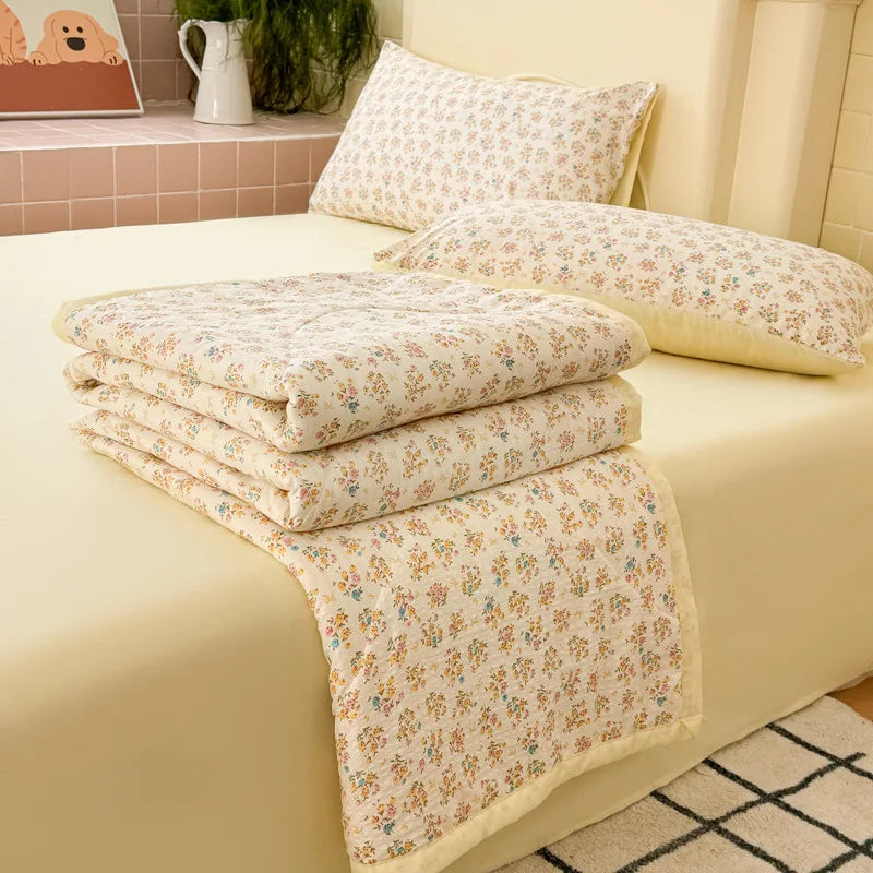 Afralia™ Floral Print Cooling Blanket – Lightweight Polyester Quilted Blanket