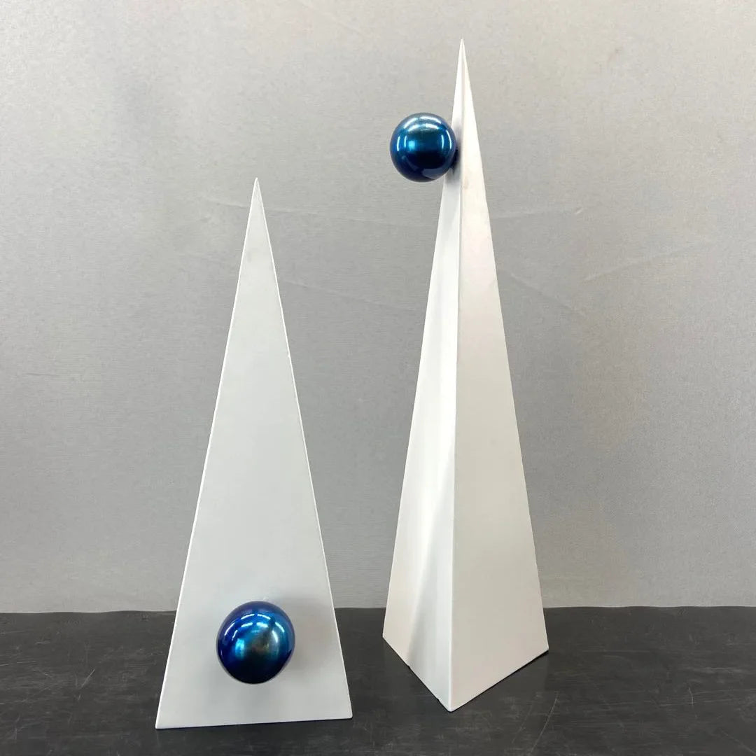 Afralia™ Geometric Triangle Blue Ball Ornament: Abstract Decorative Figurine