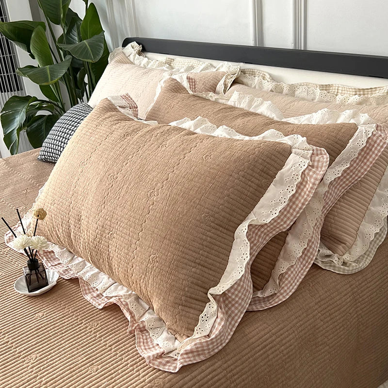 Afralia™ Lace Ruffles Quilted Bedspread Set with Pillowcases Queen Size
