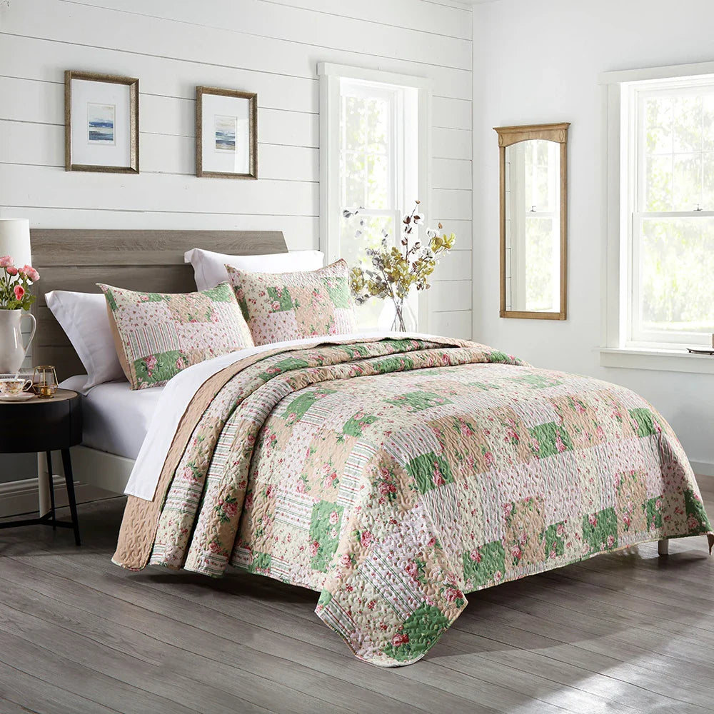 Afralia™ Gray Patchwork Floral Coverlet Bedding Set, Ultra Soft All Season Bedspreads