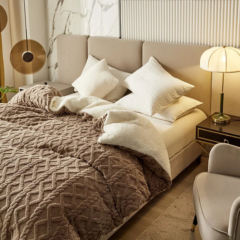 Afralia™ Geometric Pattern Taffeta Duvet Cover & Crystal Velvet Blanket Combo