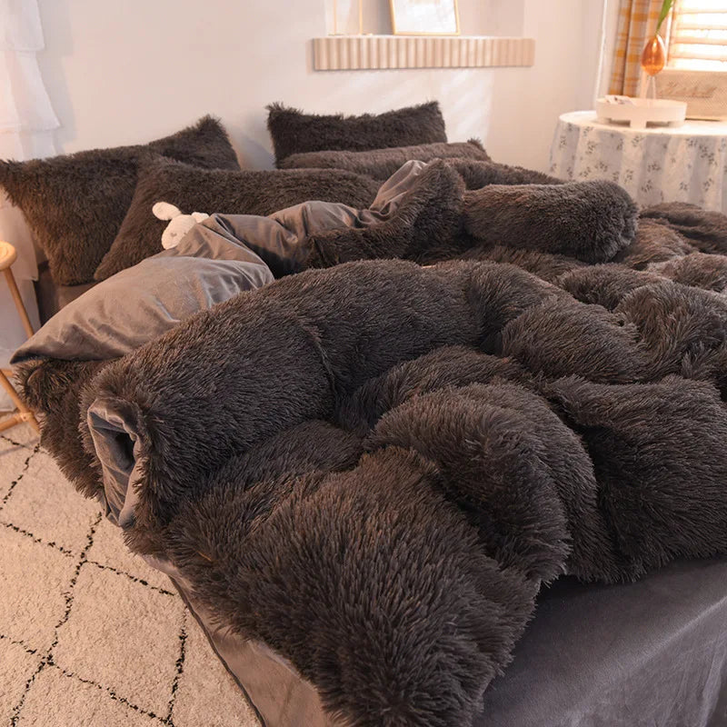 Afralia™ Long Plush Queen Duvet Cover: Soft Warmth & Comfort in 220x240cm Size