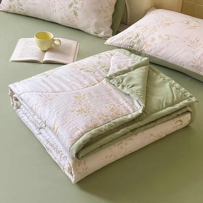 Afralia™ Floral Print Cooling Blanket – Lightweight Polyester Quilted Blanket