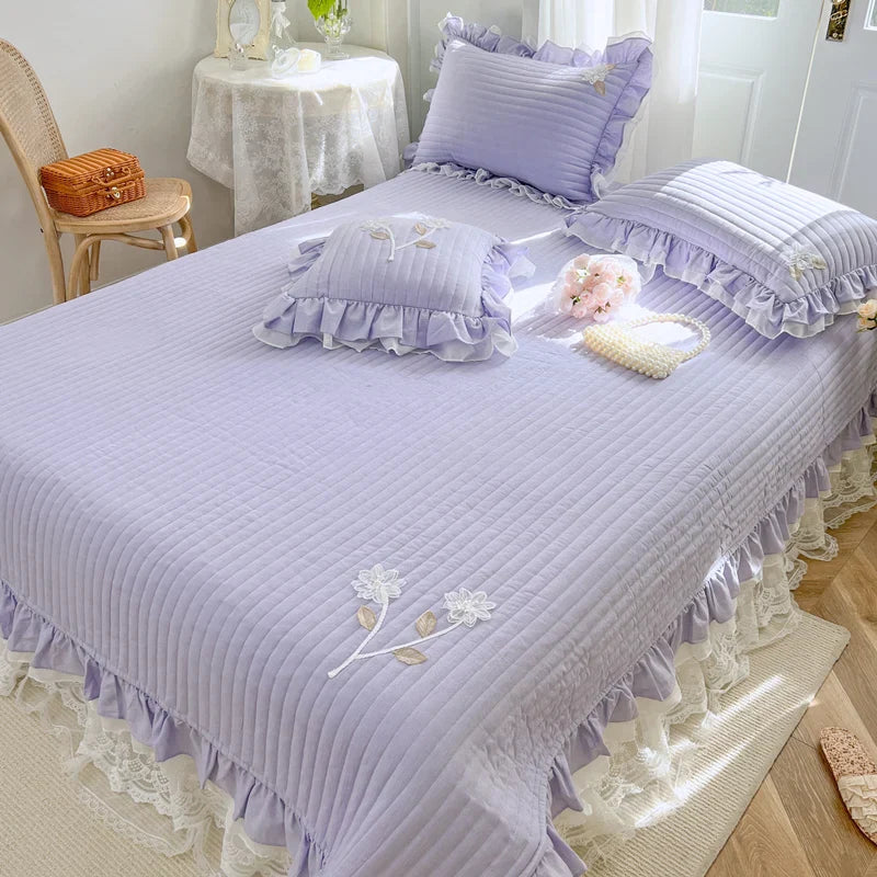 Afralia™ Handmade Lace Flowers Quilted Bedspread Coverlet Queen Double Mattress Cover