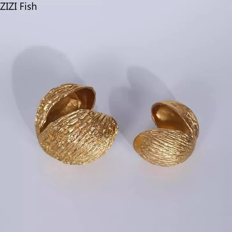 Afralia™ Golden Nut Shell Ornaments Modern Crafts Desk Decoration Artwork Room Aesthetics Decor