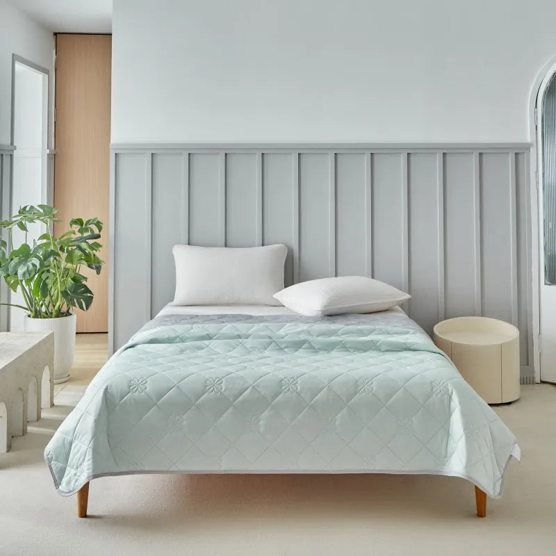 Afralia™ Cool Summer Blanket: Lightweight Soft Ice Cooling Comforter for Hot Sleepers