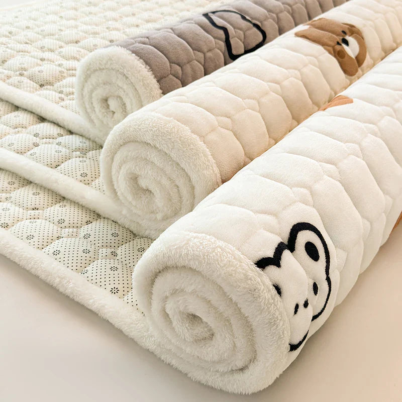 Afralia™ Winter Milk Velvet Bedspread King Size Quilted Mattress Pad Mattress Protector