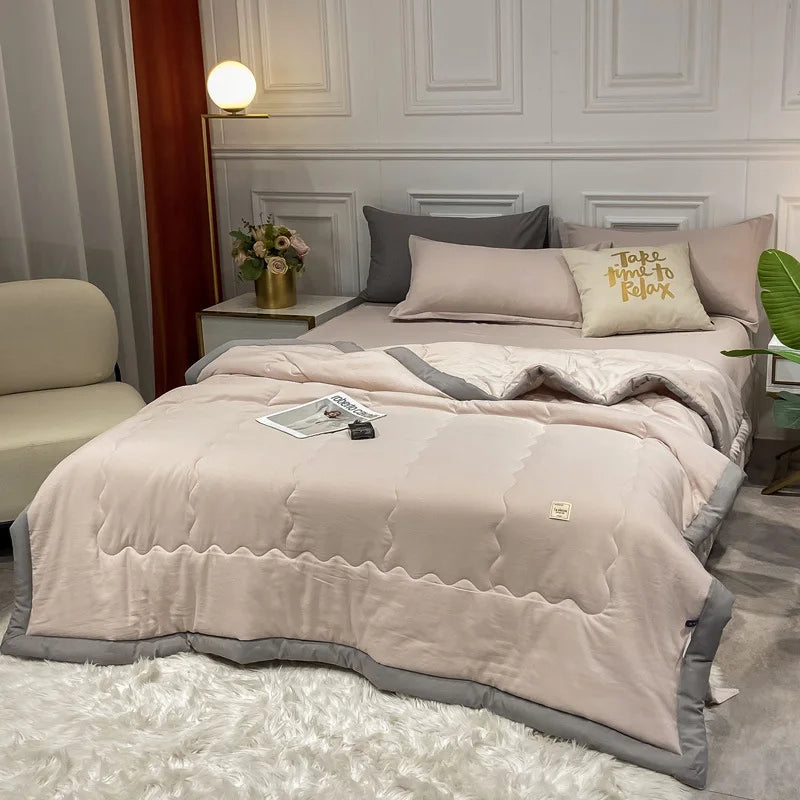 Afralia™ Lightweight Summer Quilt Queen Size 180x220, Soft & Breathable Duvet Blanket