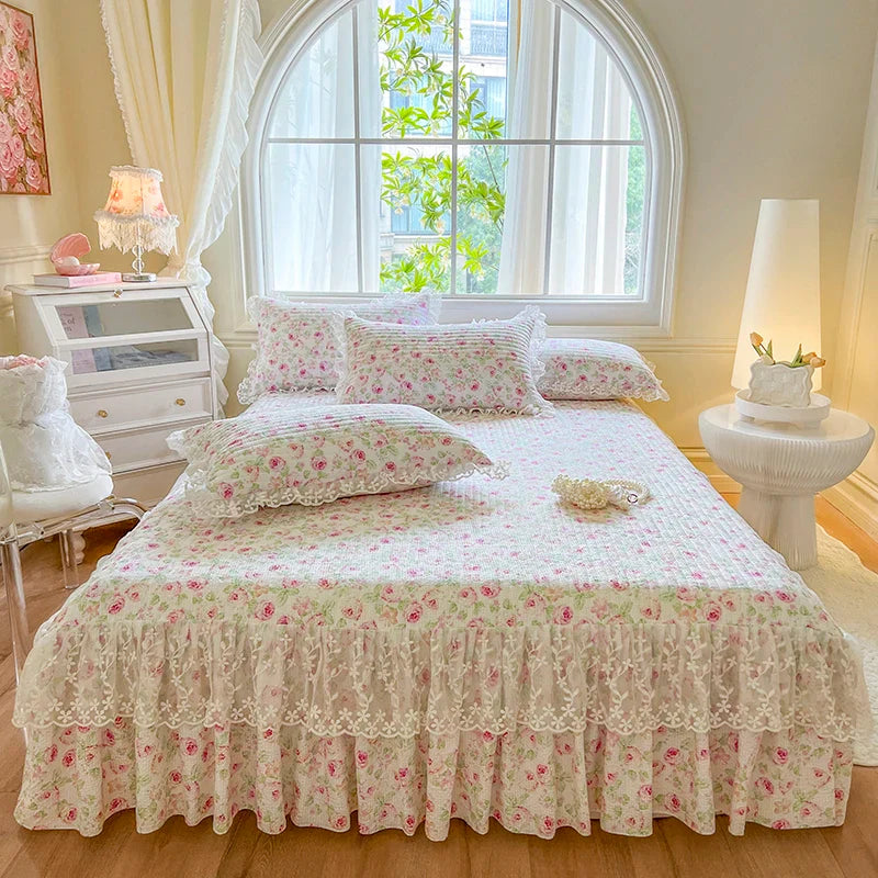 Afralia™ French Lace Ruffles Seersucker Bed Set: 4Pcs Princess Bedding Quilt Cover