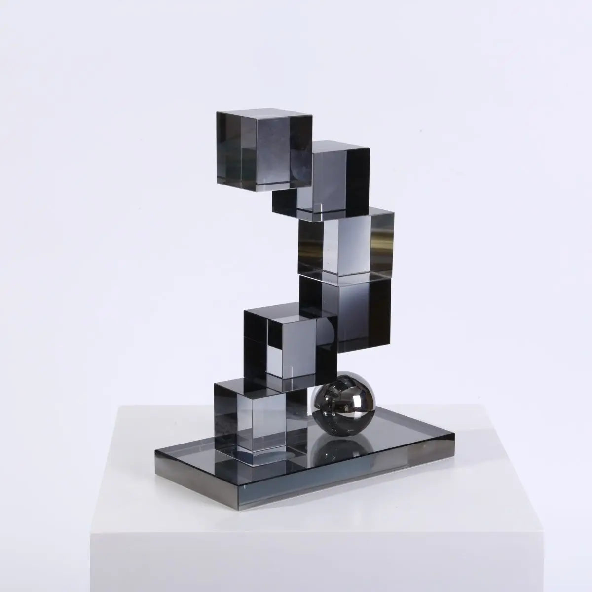 Afralia™ Geometric Crystal Glass Bookshelf Ornaments