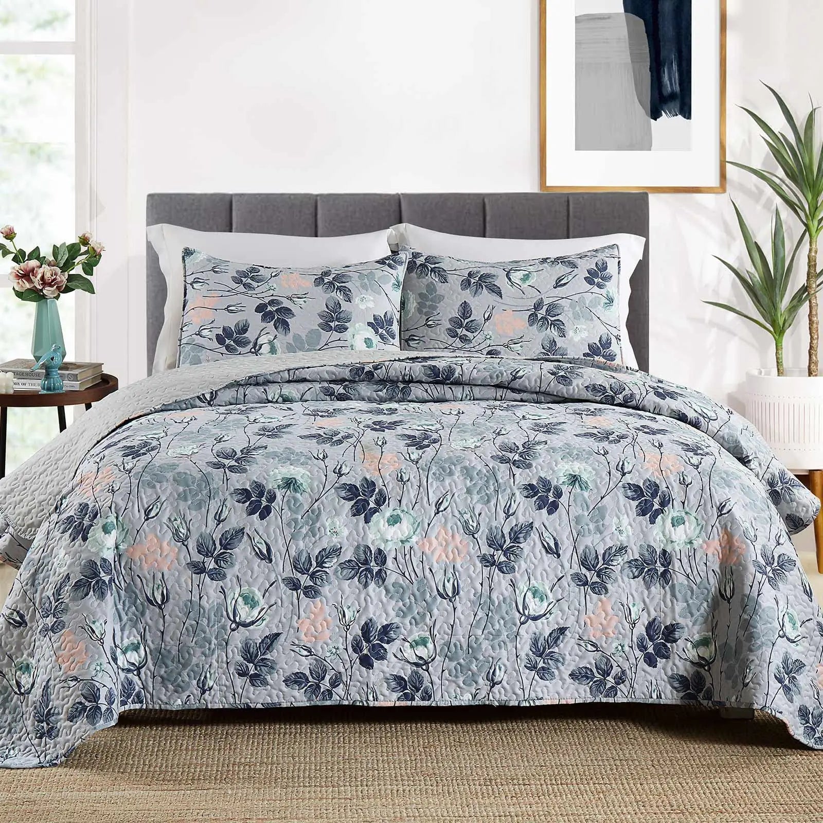 Afralia™ Gray Patchwork Floral Coverlet Bedding Set, Ultra Soft All Season Bedspreads