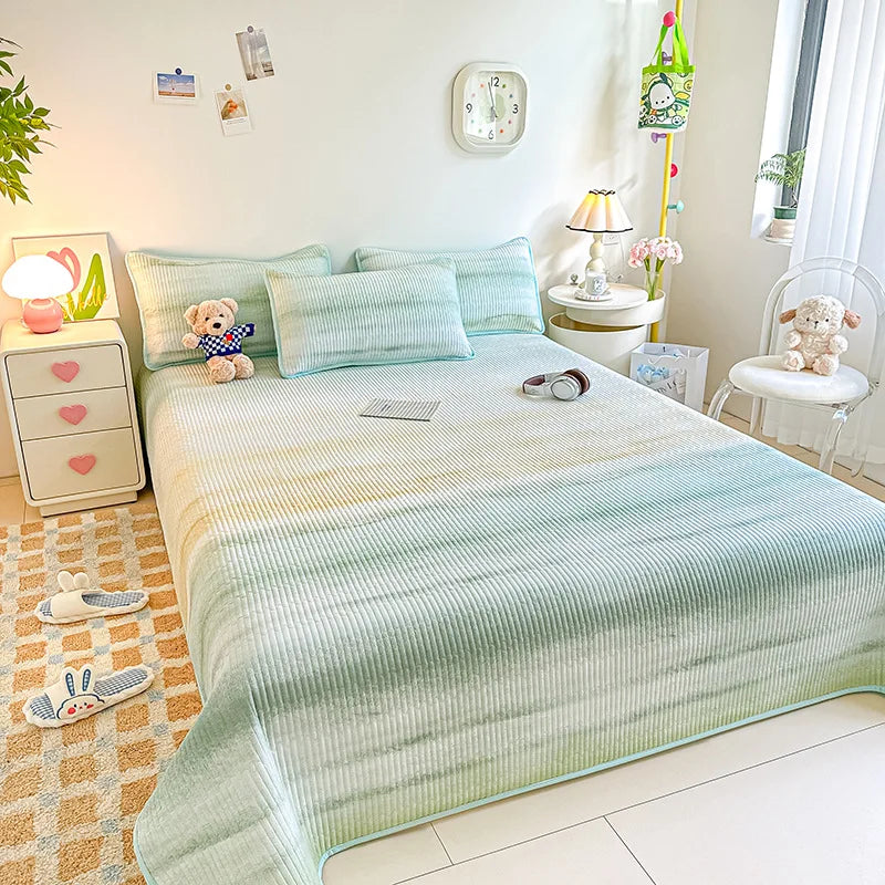 Afralia™ Dreamy Gradient Single Bedspread: Anti-Slip, Thick Quilted Mattress with Four Season Versatility