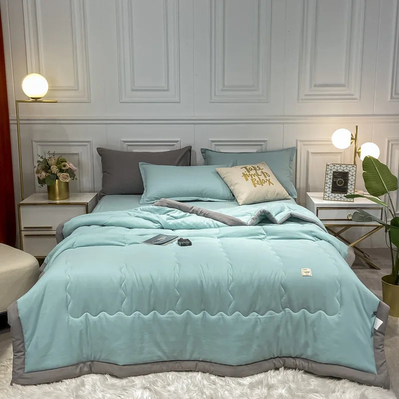 Afralia™ Lightweight Summer Quilt Queen Size 180x220, Soft & Breathable Duvet Blanket