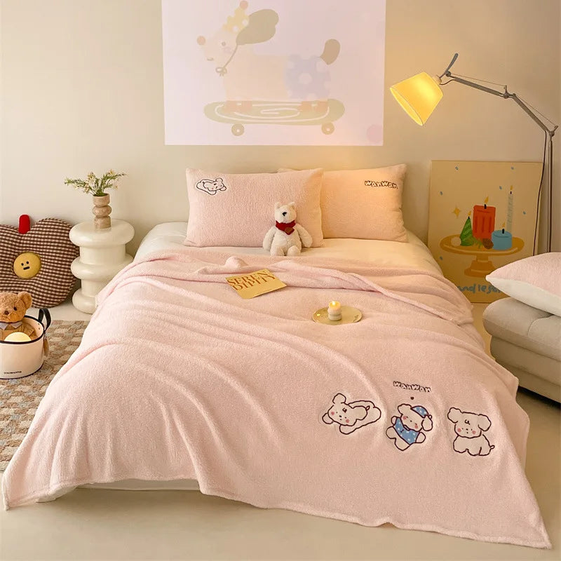 Afralia™ Cozy Teddy Fleece Blanket - Luxury Bedspread for All Seasons