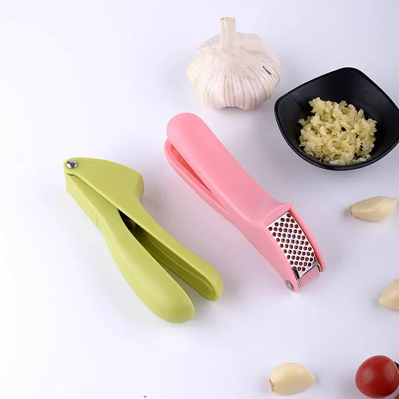 Afralia™ Garlic Rammers: Manual Zinc-Alloy Press for Multifunctional Cuisine - Peel, Press, & Squeeze