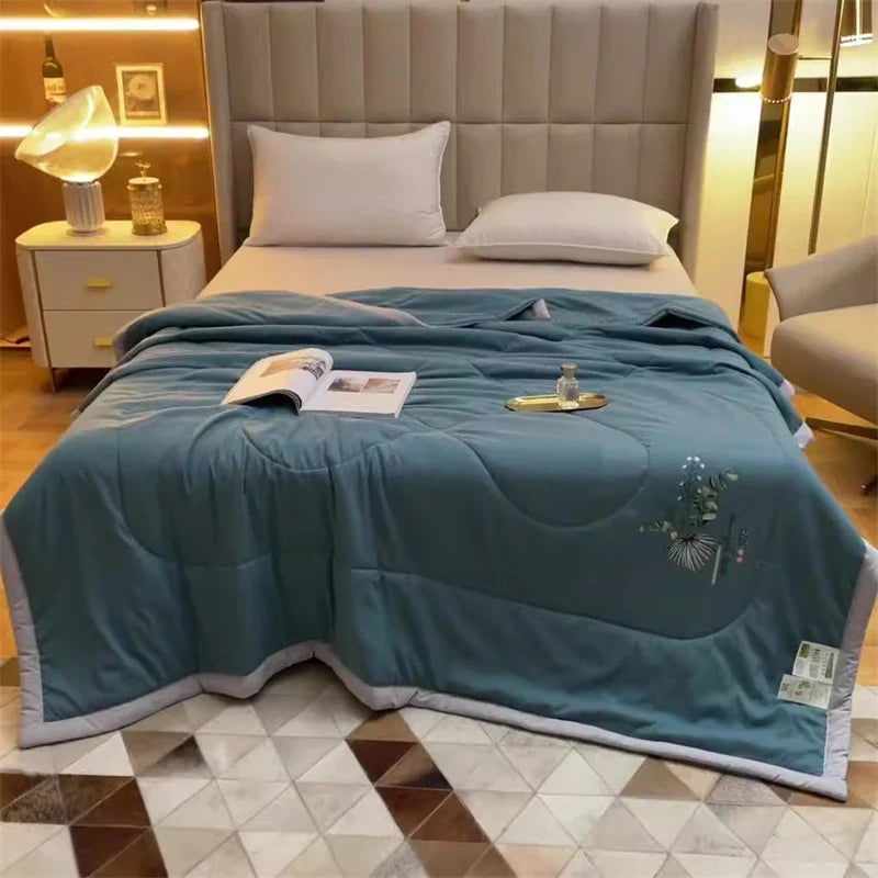 Afralia™ Mugwort Fibre Summer Quilt: Antibacterial, Mosquito Repellent, Skin-Friendly Comforter