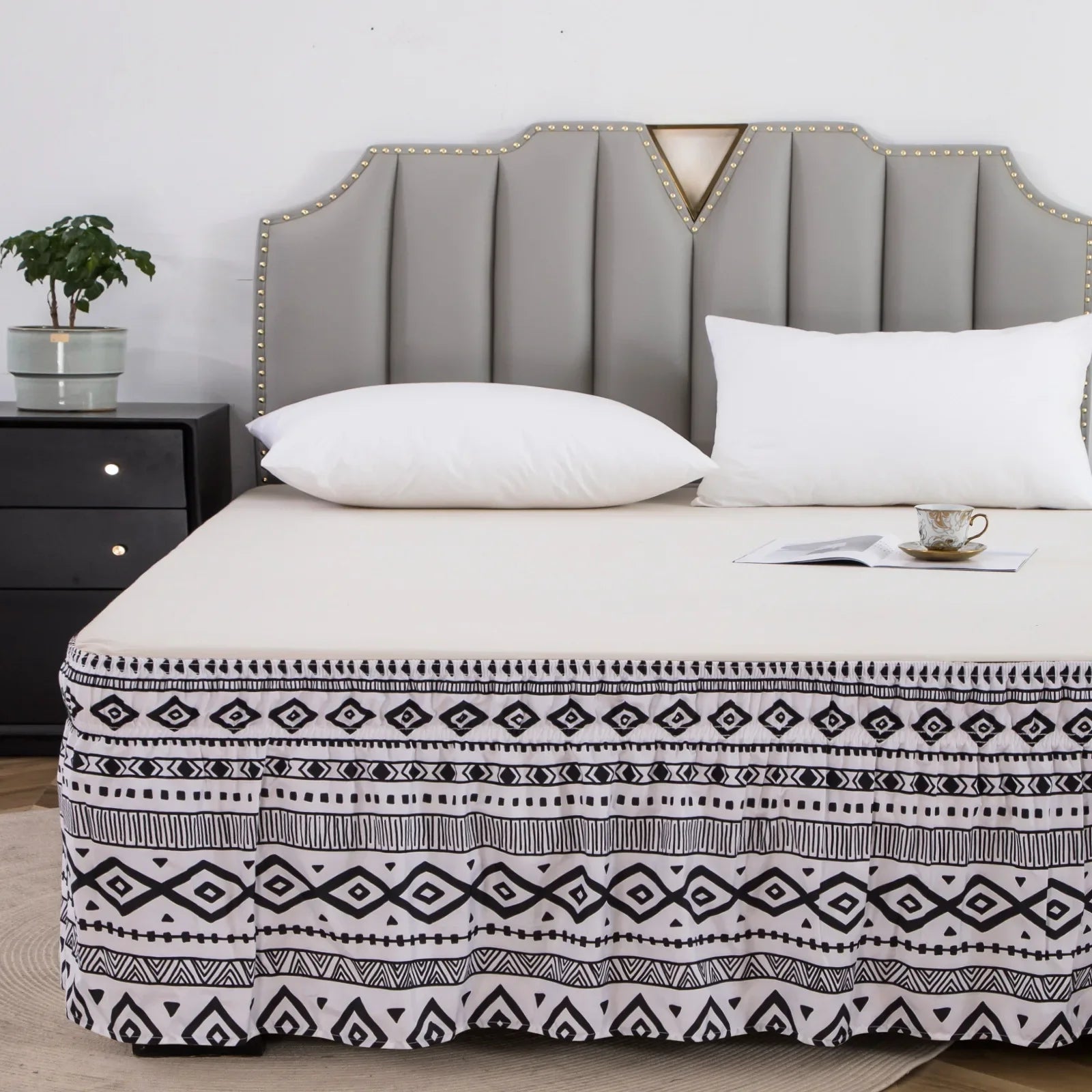 Afralia™ Elastic Band Diamond Lattice Ruffled Bed Skirt for Queen Size Mattress