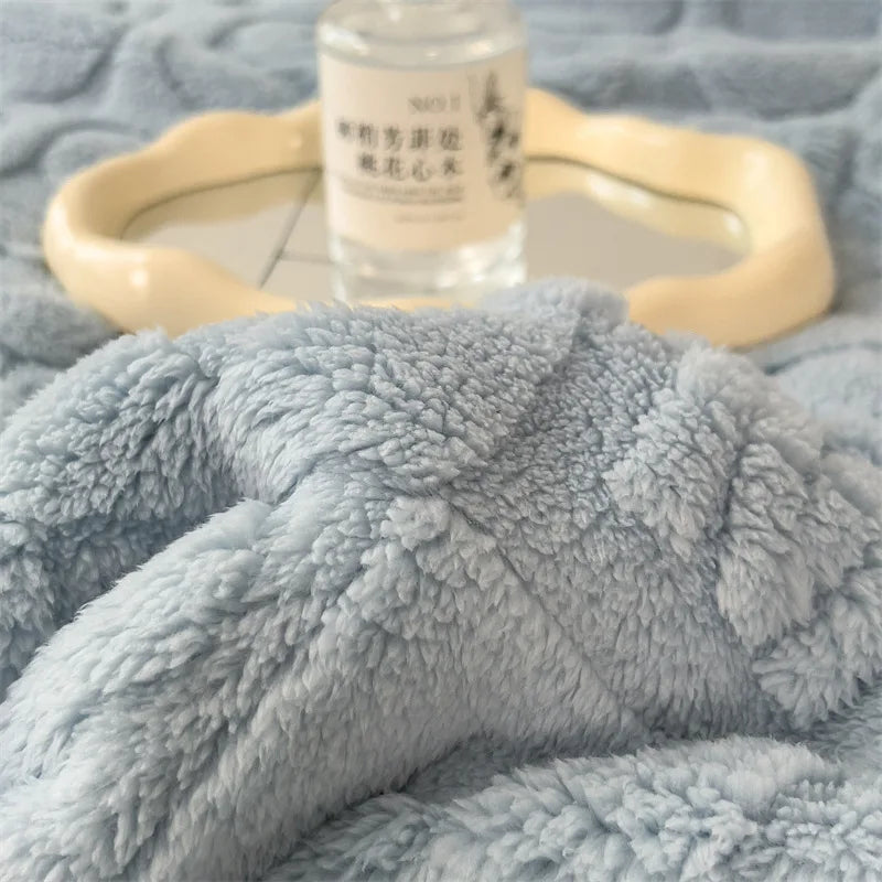 Afralia™ Cozy Jacquard Taffeta & Flannel Nap Blanket - Warm, Thick Comforter for Bedroom
