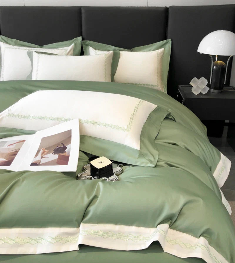 Afralia™ Luxury Embroidered 600TC Egyptian Cotton Bedding Set - Queen/King