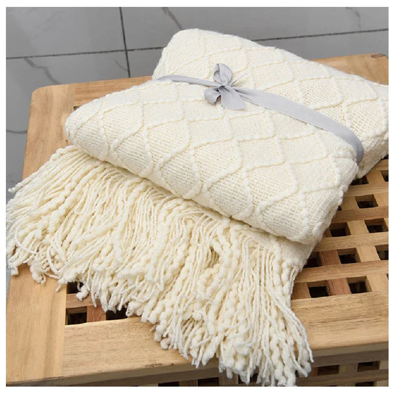 Afralia™ Plaid Knit Throw Blanket with Tassels - Cozy Home Decor for Sofa, Bed, or Shawl